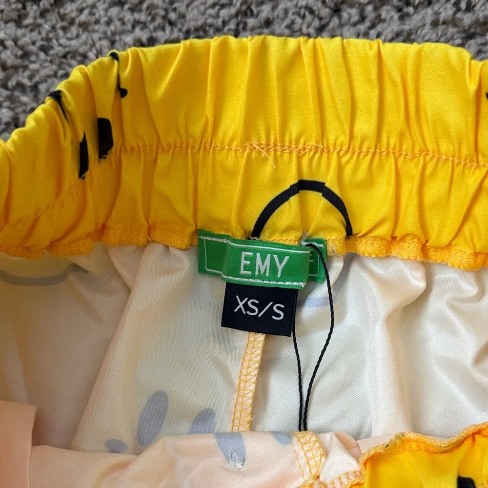 Emyave Yellow Smiley Print Women's Elastic-Waist Shorts - Picture 2 of 2